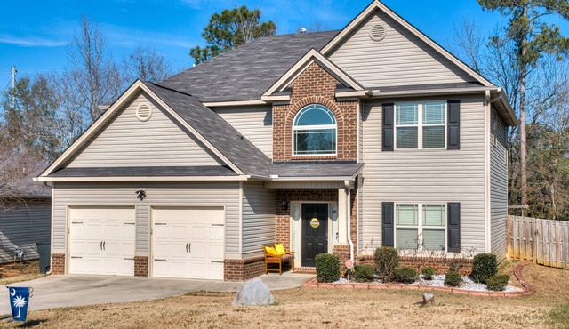 The Charlotte - Spacious 4-bd home in N. Augusta minutes from Downtown
