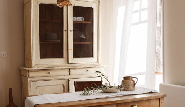 The charm of the Nine, love at first sight for this renovated apartment, heart of Saou