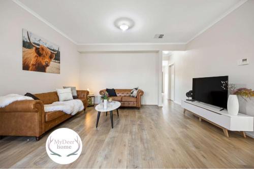 The Charming Living 3BR Townhouse Perfect Vacation