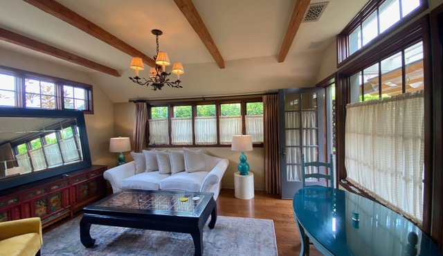 The Charming Tudor Cottage Apartment