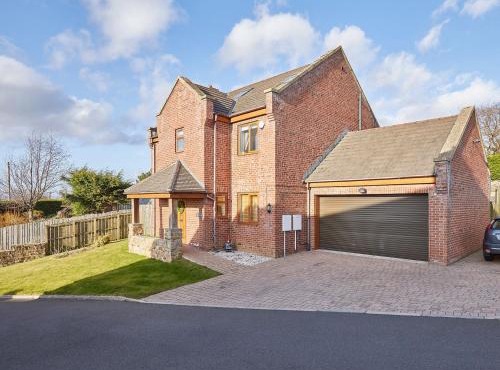 The Chase, Luxury Hot Tub Retreat, Pets Welcomed