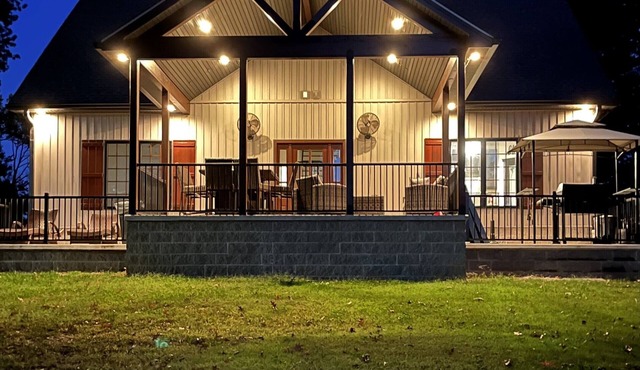 The Chateau Relaxo 4BR 4-1/2BA Open Concept on Kentucky Lake