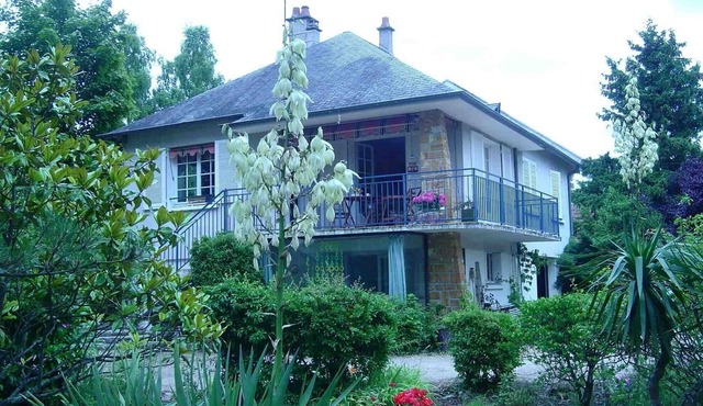 The Châteaux of the Loire Valley are nearby