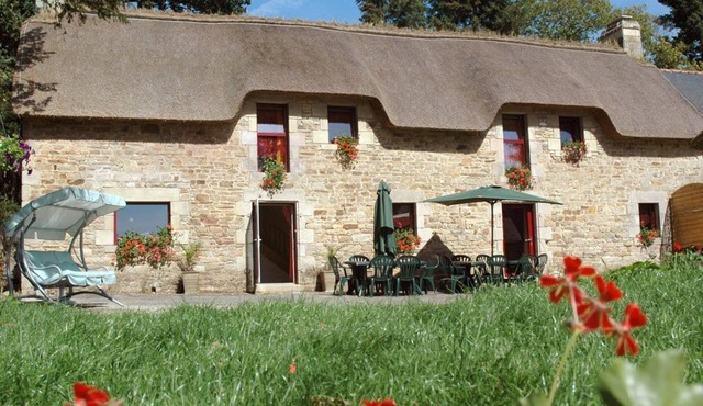 THE CHAUMIERES de KERHOUIDEN - THE OVEN