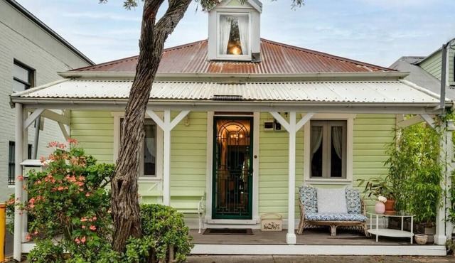 The Chelsea Cottage, Alfresco Living East Redfern