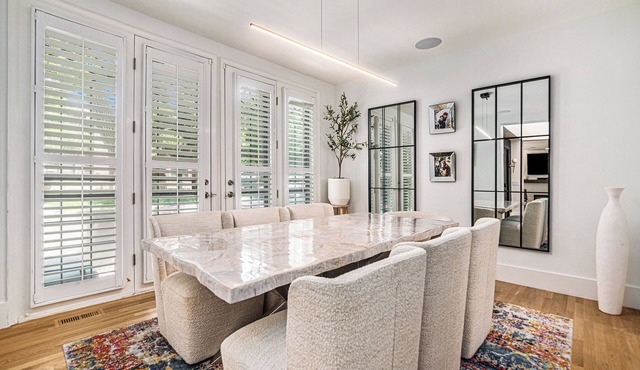 The Cherry Creek Chateau: 2 block walk