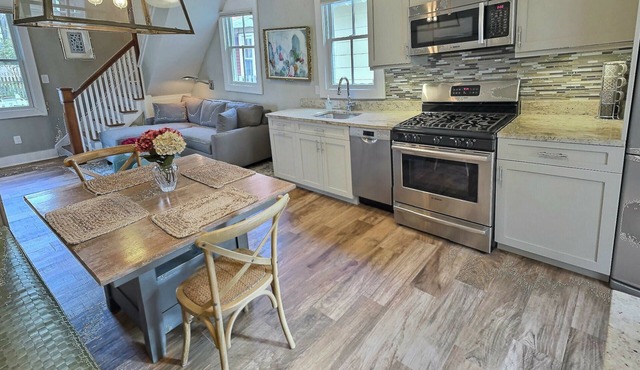 The Chic Boutique Cottage - 1/2 duplex - Ocean Grove