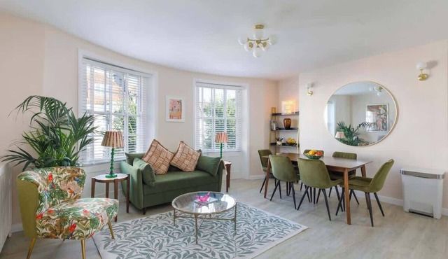 The Chic Coastal Retreat - 3BD