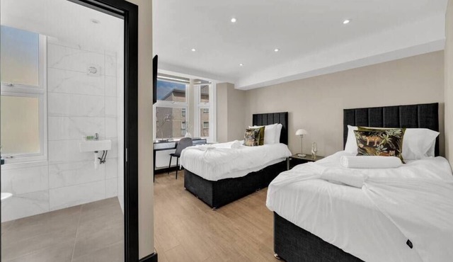 The Chill Spot: Peaceful Studio for Two