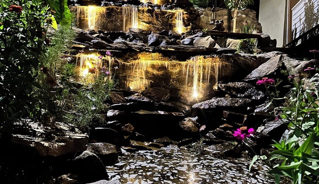 The Chimney Rock Inn & Cottages