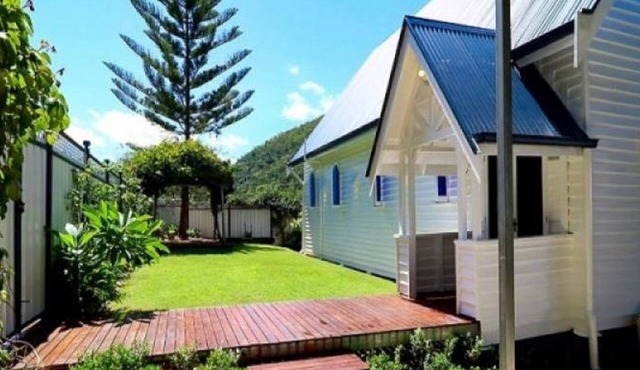 The Church Somerset Dam Sleeps 10