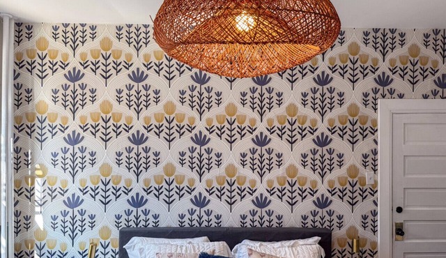 The Church Street Suite - Downtown, Cozy, Parking