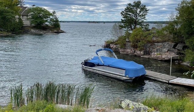 ' The Cindy' Thousand Island Cottage