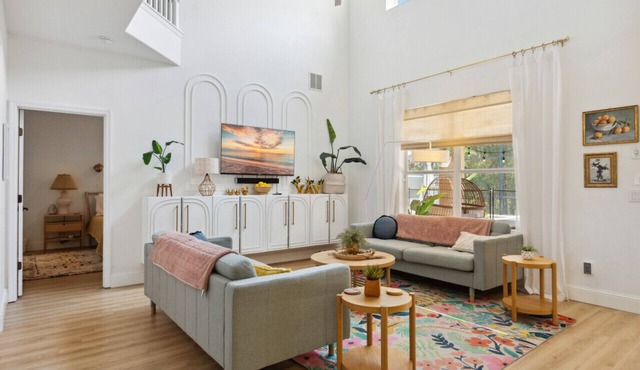 The Citrus Villa | An Entertainer`s Delight