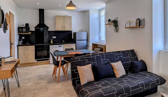 The City in the Countryside - Renovated Apartment in Héricourt