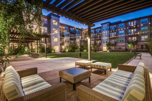 The City Nest - Near Dallas & DFW Airport