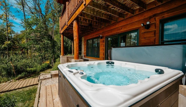 The Clam Shell | Hot Tub | Water Front | Kayaks