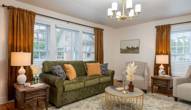 The Clark Fork Cottage Downtown Missoula, Mid Century/Spacious