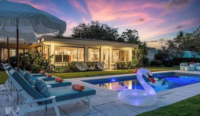 The Clarke Collection-Villa Flamingo - Waterfront