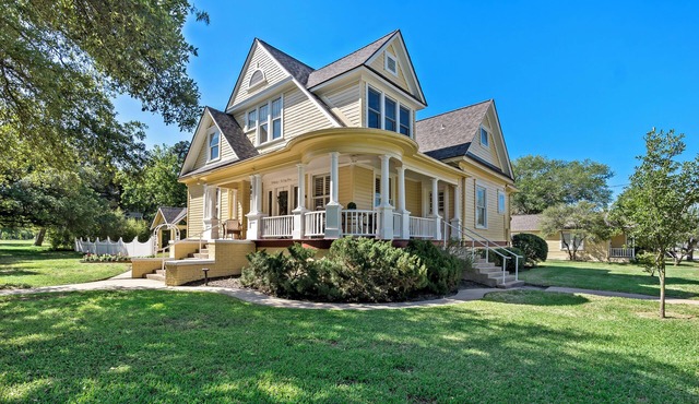 The Clary House Home of the Texas A&M Aggies