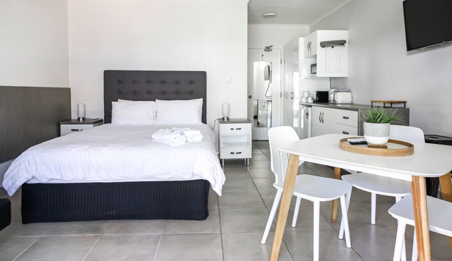 The Classic @ Dolphin Heads