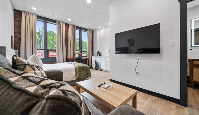 The Classic @TheMillRowsSuites