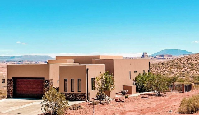 The Cliff Dweller - Peaceful Escape, 50-mile Views