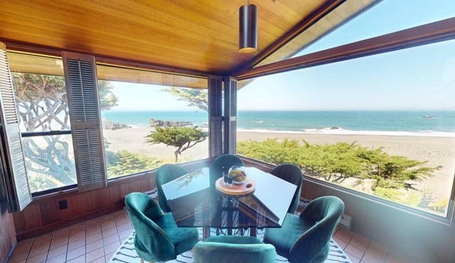 The Cliff House: Panoramic Oceanfront Views by Famed Architect Carson Bowler.