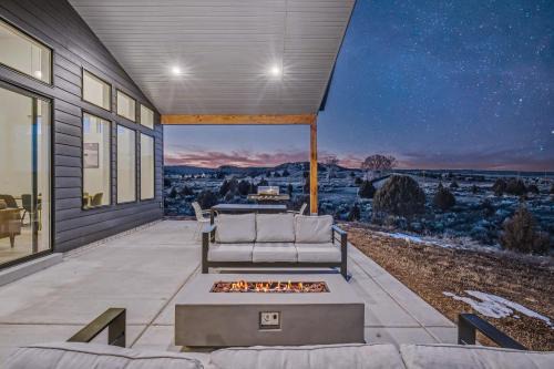 The Cliffs - Bryce Canyon-Zion- Hot Tub- Family Home Sleeps 10