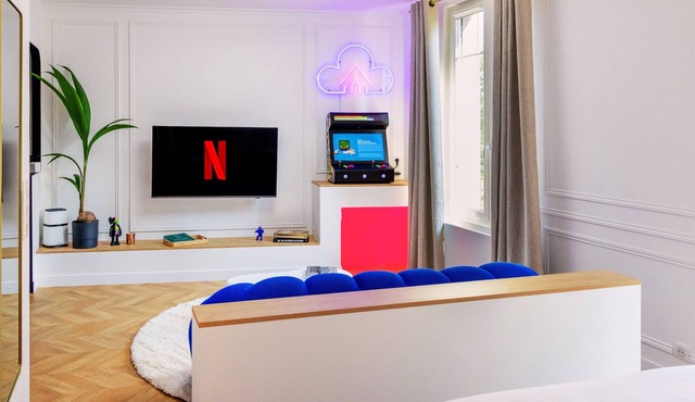 The Cloud - Troyes City Center - Luxury Spa & Gaming Suite