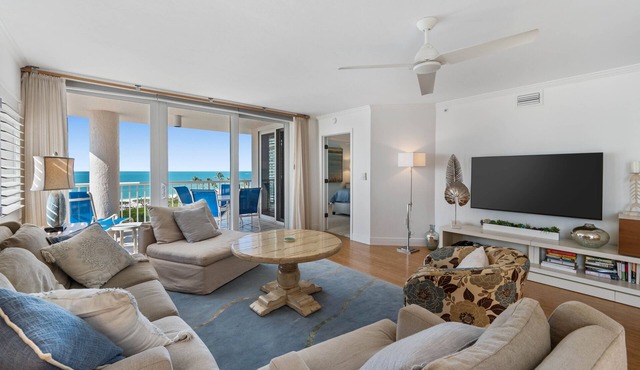 The Club at Naples Cay 501