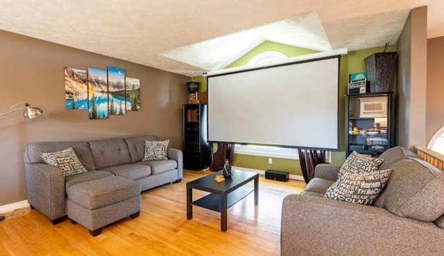 The Clubhouse - Welcome to Port Elgin, Ontario.