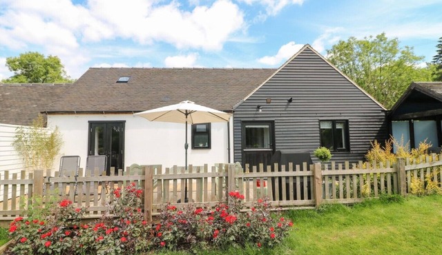 The Coach House 5*, Private Hot tub, Derbyshire Dales/Peak District.