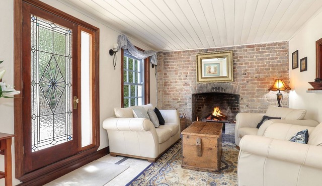 The Coach House | 2 bedroom historical regional escape