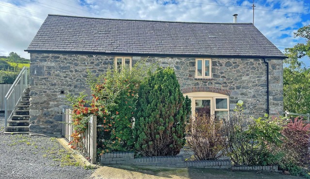 The Coach House - HW7593