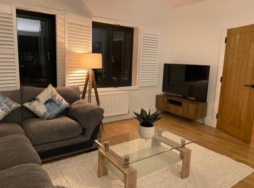 The coach house Paignton, 5 min walk to beach, Free parking