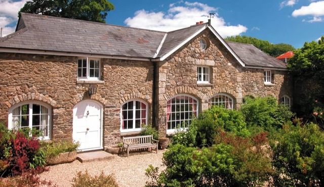 THE COACH HOUSE, pet friendly, luxury holiday cottage in Lydford