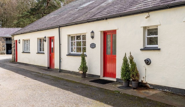 The Coach House - sleeps 10 guests in 5 bedrooms