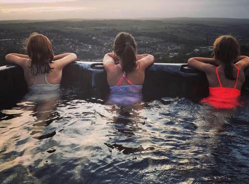 The Coach House & The Stables Yorkshire Peak District With and without hot tub options