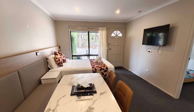 The Coachman Motel & Units