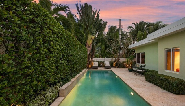 The Coastal Bungalow | Heated Pool | West Palm