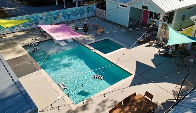 The Coastal Compound – Luxury 10BR, Pool, Parking