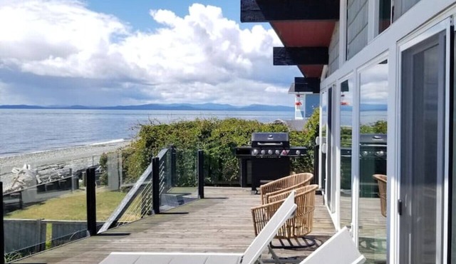 The Coastal Cottage - Direct Beach Access