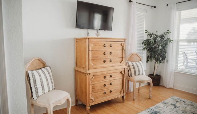 The Coastal Retreat - Blackwater Bay