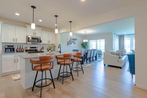 The Cobbin Luxe, Luxe Stay Minutes from Penn State