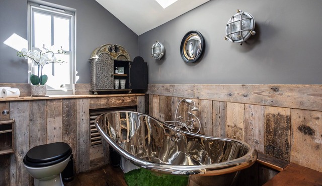 The Cocktail Lounge - sleeps 2 guests in 1 bedrooms