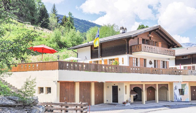The comfortable semi-detached house Chalet Rüssji, which means "the rushing brook", is waiting for y