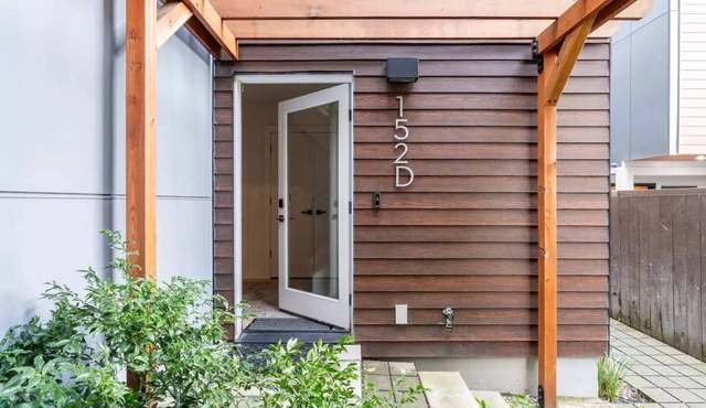 The Comforts of Home in Capitol Hill