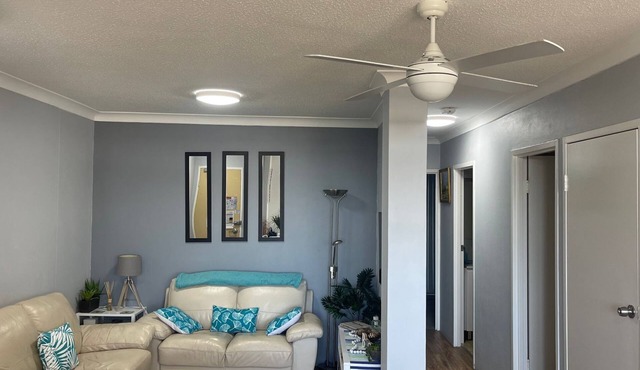 The Commodore, 23,9-11 Donald Street - Delightful unit with gorgeous water views, air con and wi-fi