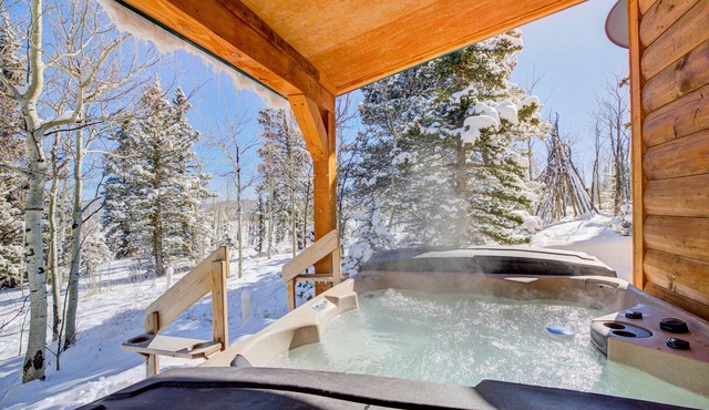 The Como Cabin | Hot Tub | Games | Firepit!